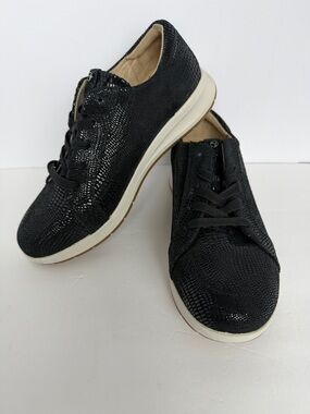 Revere Athens Women's Black Lizard Textured Lace-Up Sneakers NEW - Sz 8